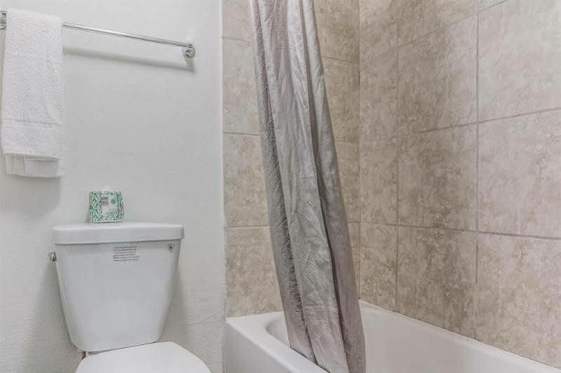 Oyo Hotel Texarkana North Heights Ar Hwy I-30 Buitenkant foto